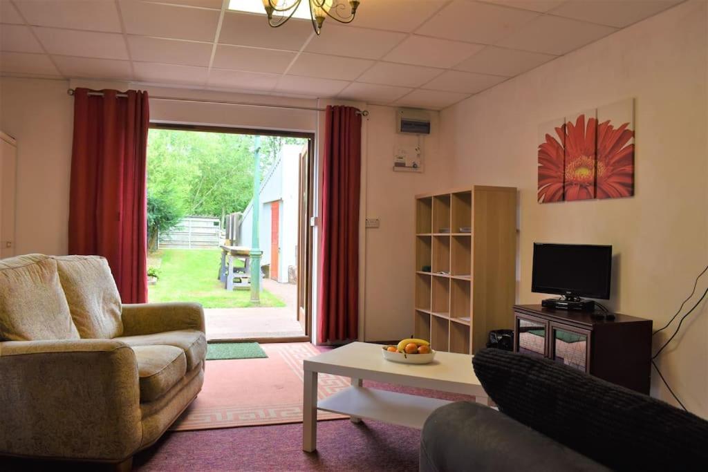 Value 4Rooms Exmoor Coast Steam Trains 汤顿 外观 照片